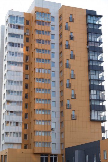 Остекление балконов в жилом доме, Челябинск